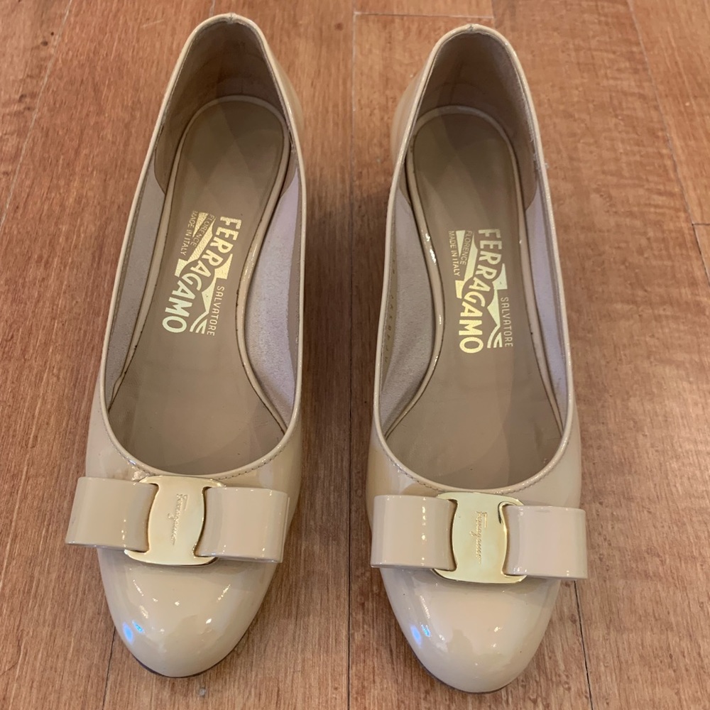 Salvatore Ferragamo nude heels. Size 6